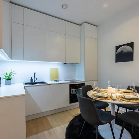 Apartment Rotermanni Apartment#top Location#spacious#free Parking Tallinn